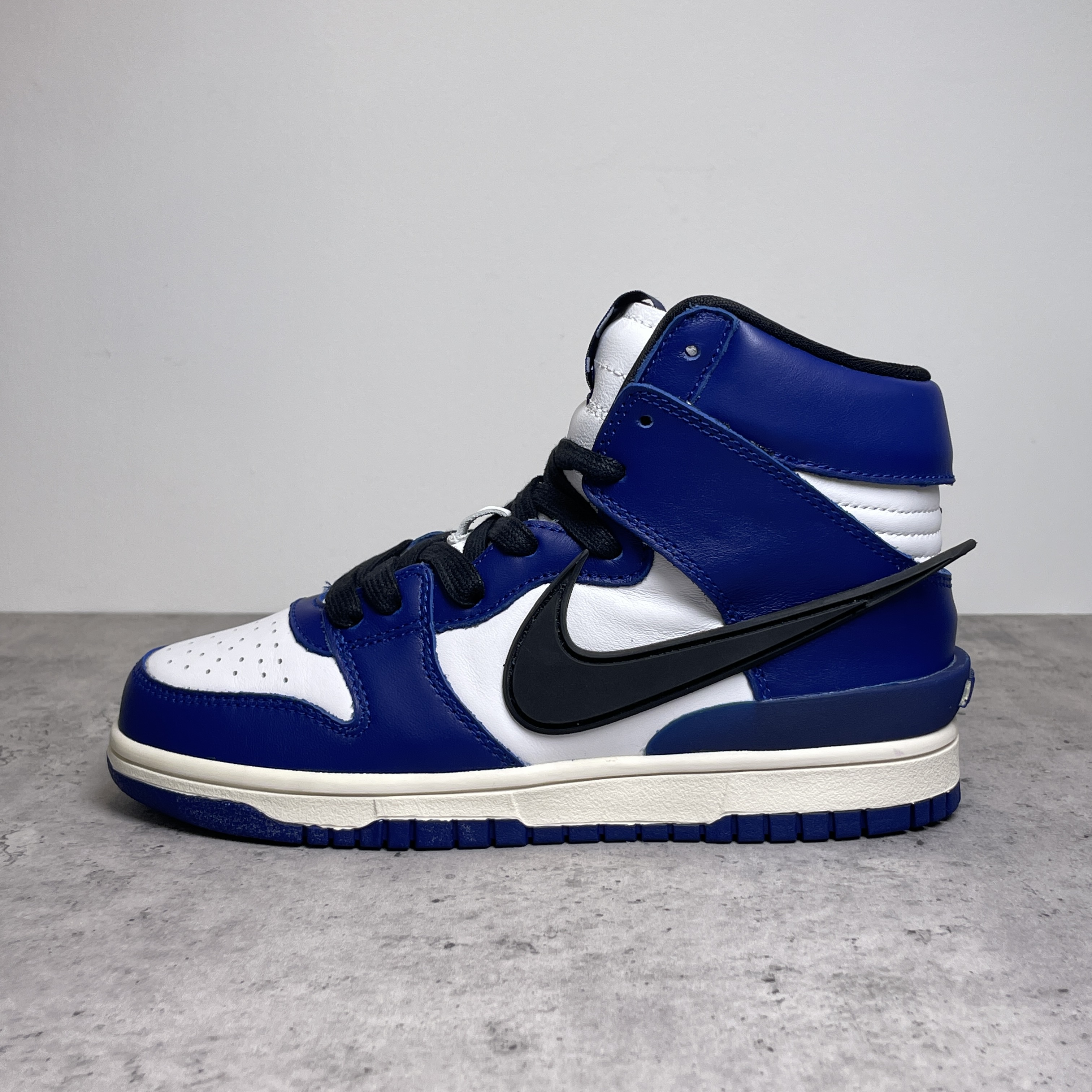 کتونی نایک ساق دار زنانه آمبوش مدل Dunk High Ambush Deep Royal آبی سفید مشکی