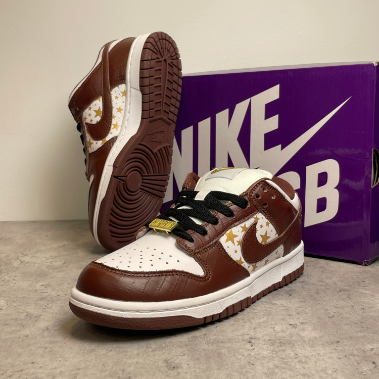 کتونی نایک زنانه مدل SB Dunk Low Supreme Stars رنگ قهوهای سفید | Barkroot Brown