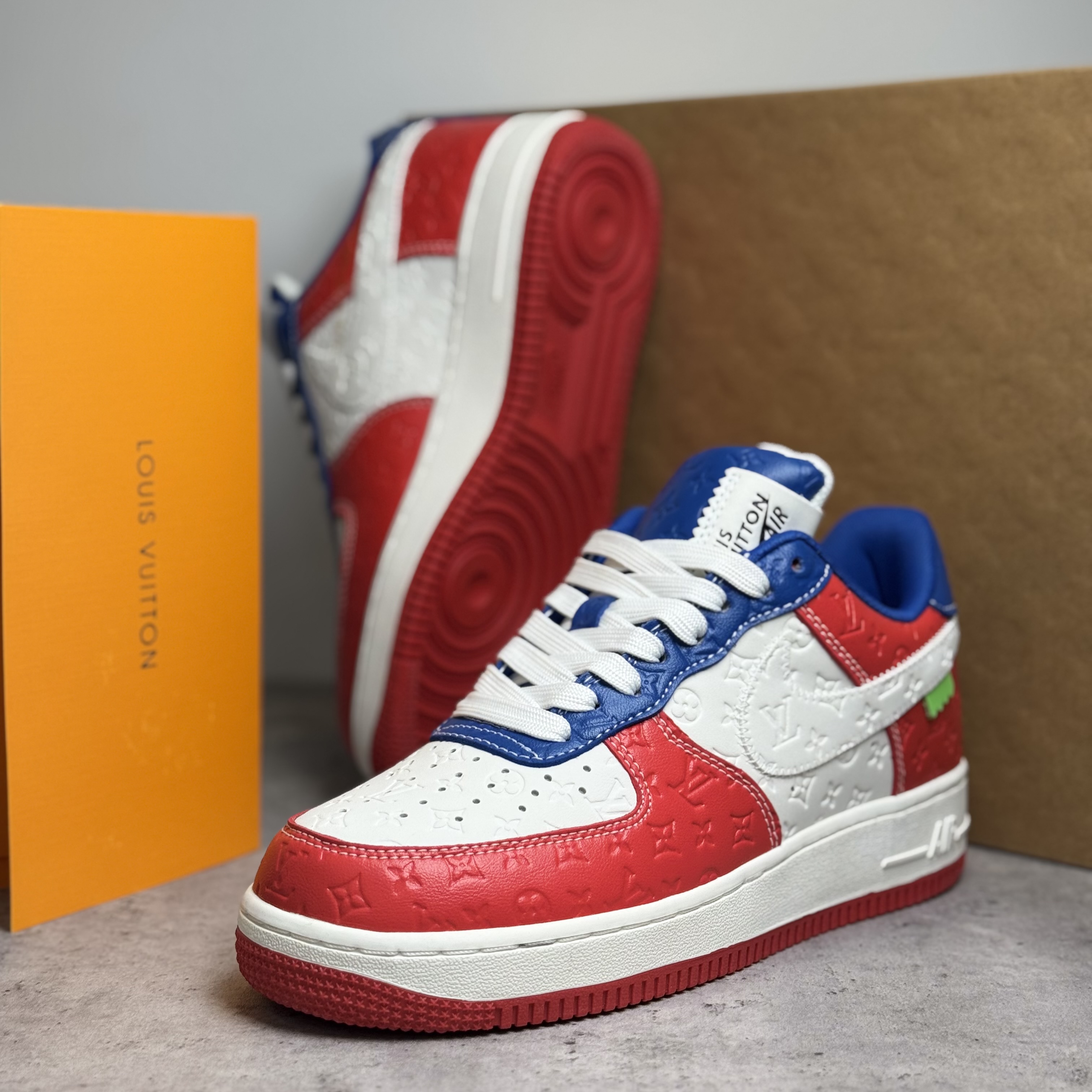 کتونی Air Force 1 طرح Louis Vuitton سفید آبی قرمز | مستر کوالیتی